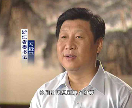 西班牙球员禁区内手球漏判，主裁判显露会意微乐激励争议(西班牙队控球)